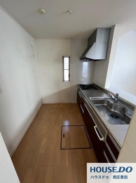 4LDK house in Sakai Ward, Sakai, Osaka - Photo 1