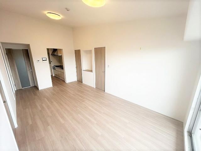 3LDK apartment in Takatsuki, Osaka - Photo 1