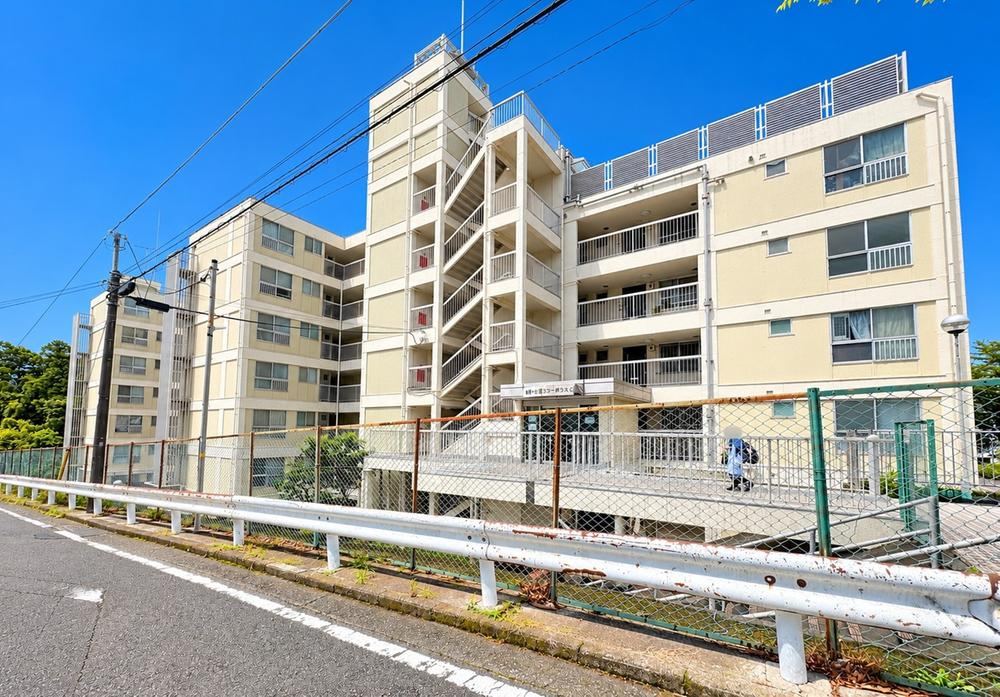 2LDK apartment in Asahi Ward, Yokohama, Kanagawa - Photo 1
