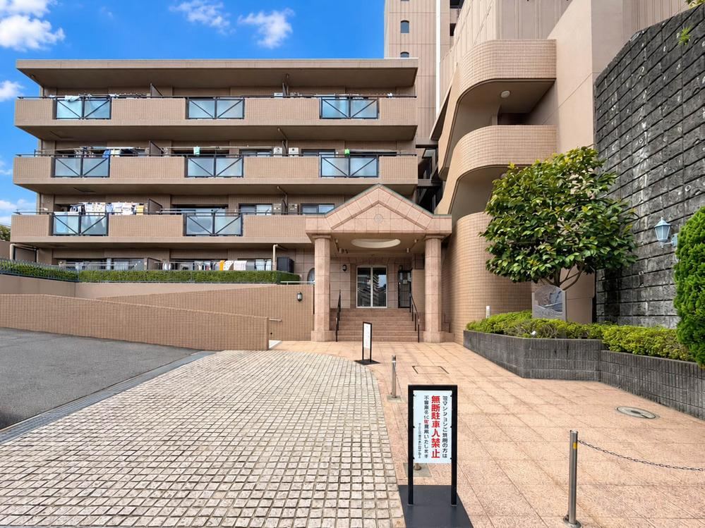 3LDK apartment in Hodogaya Ward, Yokohama, Kanagawa - Photo 1