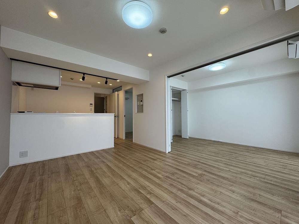 3LDK apartment in Koto Ward, Tokyo - Photo 1