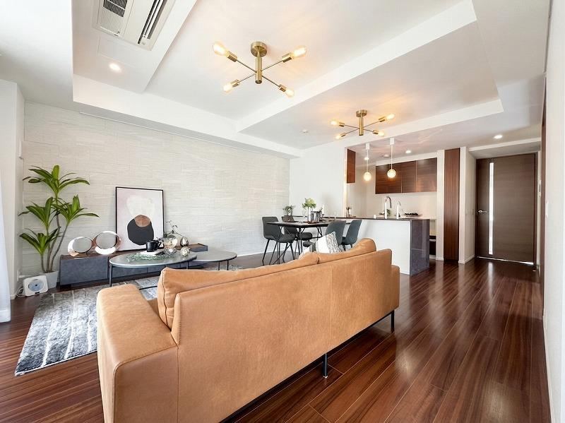 3LDK apartment in Minato Ward, Tokyo - Photo 1
