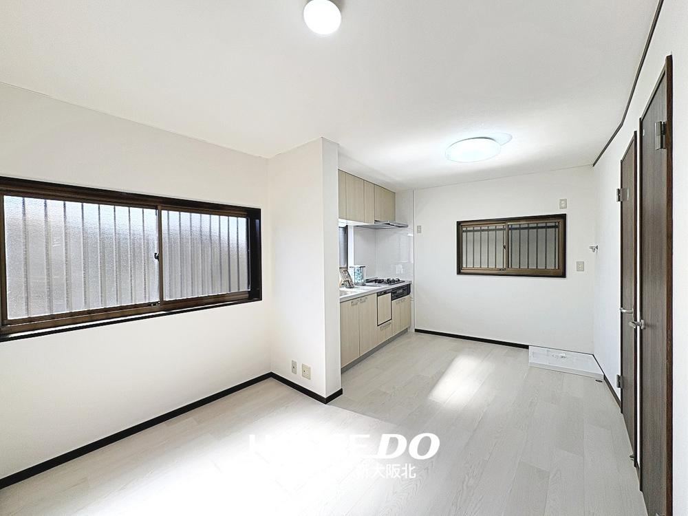 4LDK house in Higashiyodogawa Ward, Osaka - Photo 1