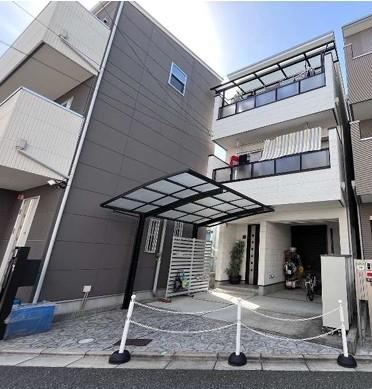 5LDK house in Tsurumi Ward, Osaka - Photo 1