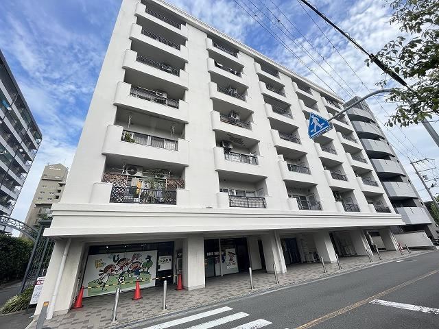 3LDK apartment in Miyakojima Ward, Osaka - Photo 1