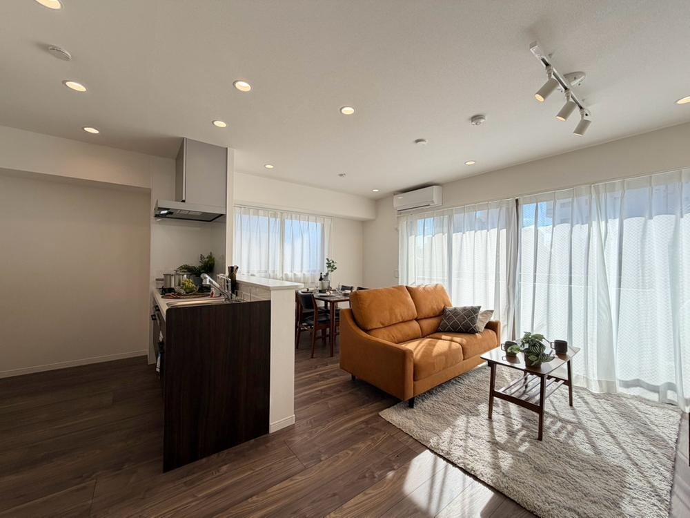 2LDK apartment in Shibuya Ward, Tokyo - Photo 1