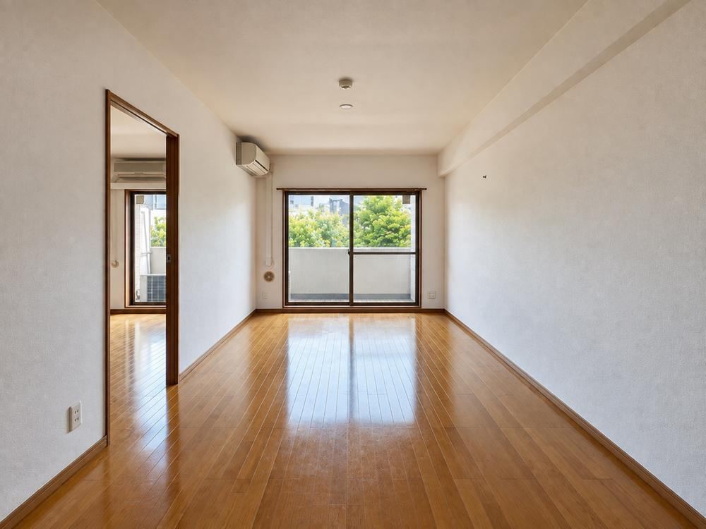 2LDK apartment in Shibuya Ward, Tokyo - Photo 1