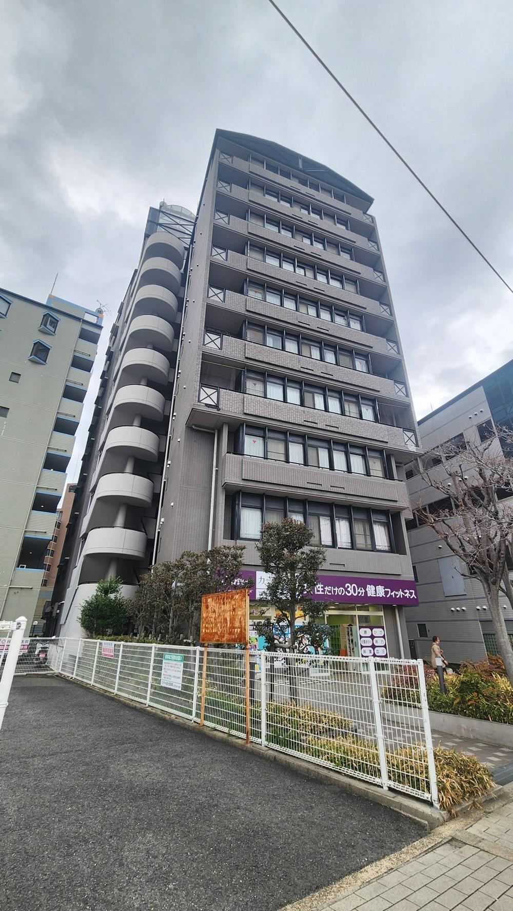 3LDK apartment in Shijonawate, Osaka - Photo 1