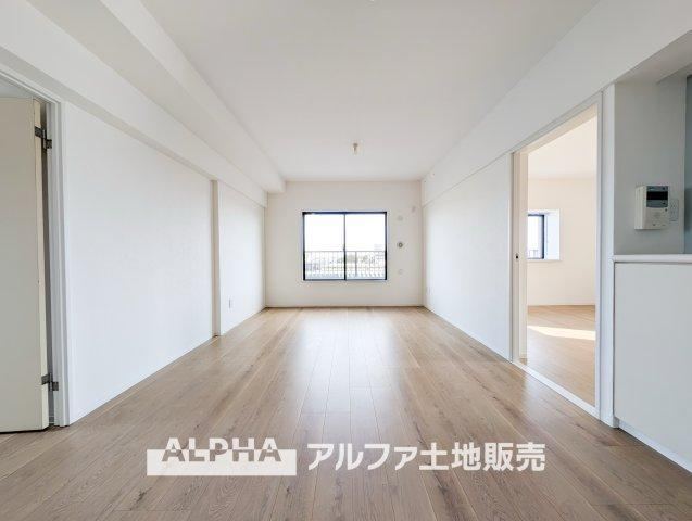 3LDK apartment in Hamura, Tokyo - Photo 1