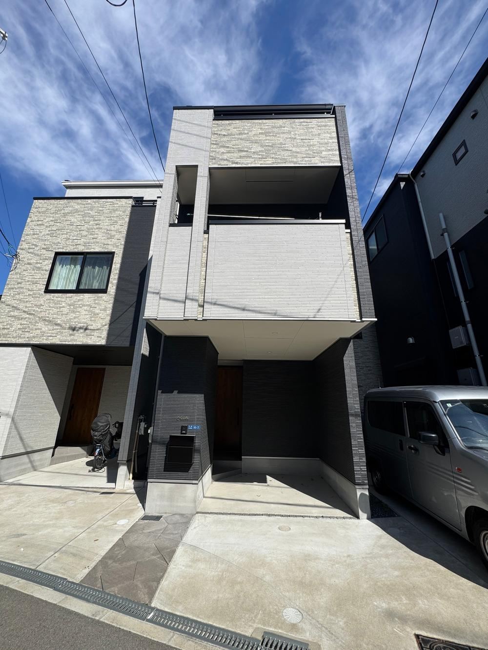 2LDK+S house in Nishiyodogawa Ward, Osaka - Photo 1
