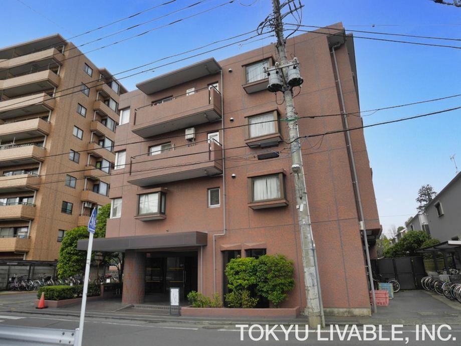 4LDK apartment in Chofu, Tokyo - Photo 1