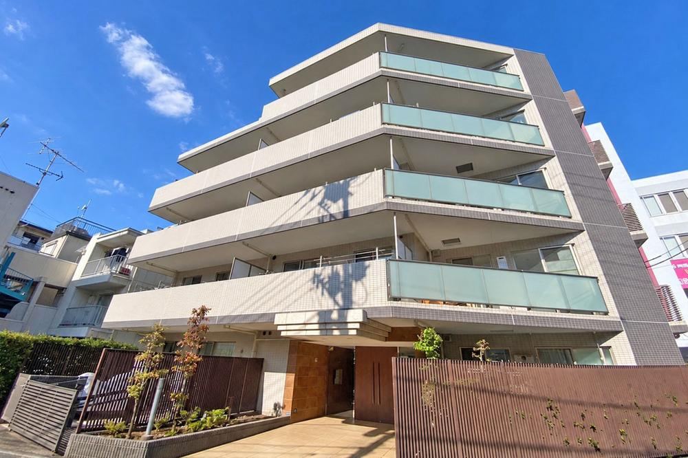 3LDK apartment in Ota Ward, Tokyo - Photo 1