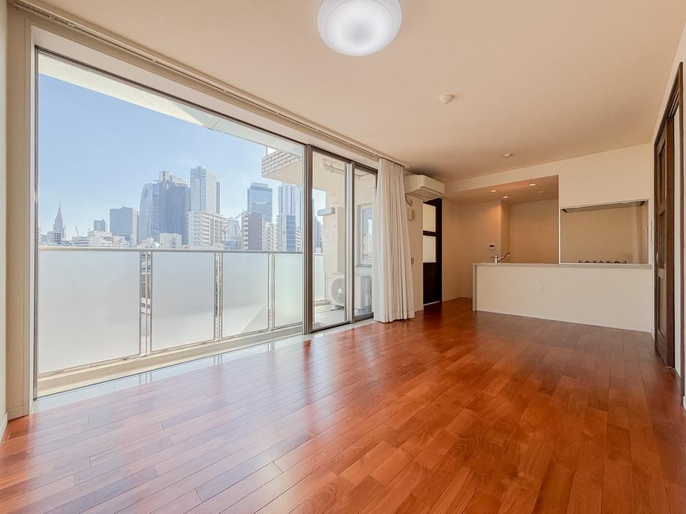 3LDK apartment in Shinjuku Ward, Tokyo - Photo 1