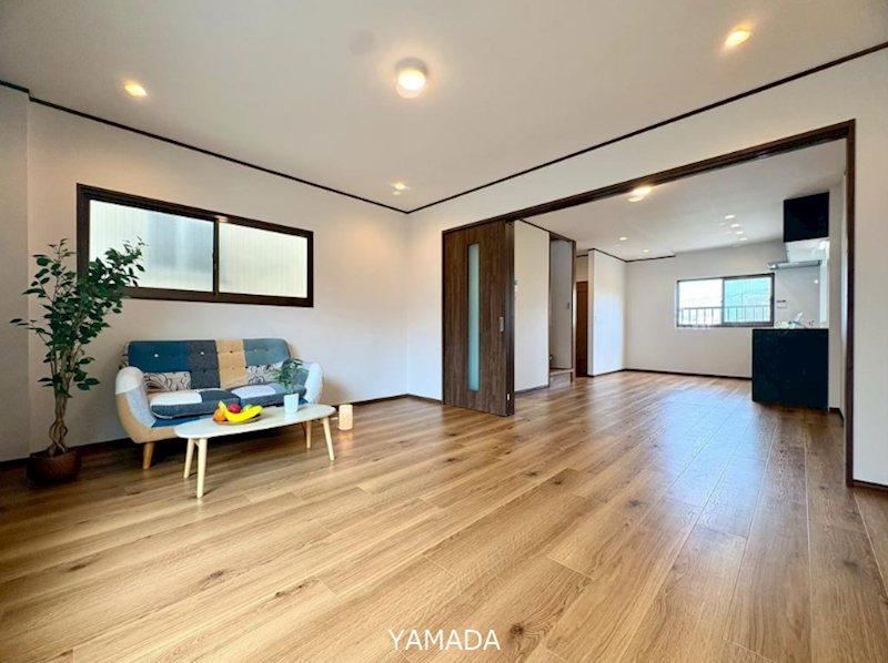 4LDK house in Suita, Osaka - Photo 1