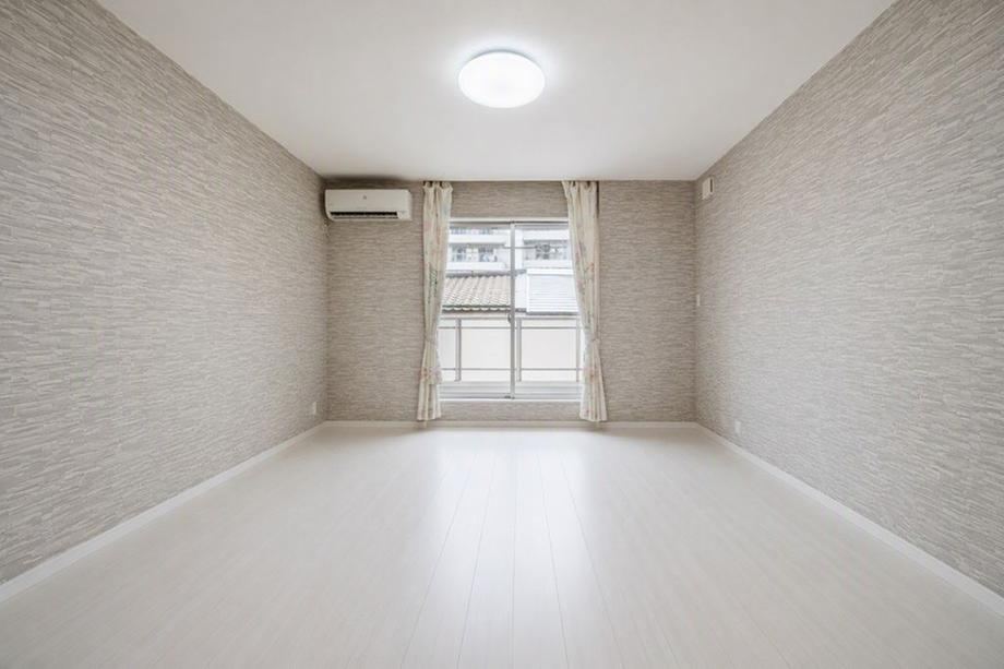3LDK+S house in Nishinari Ward, Osaka - Photo 1