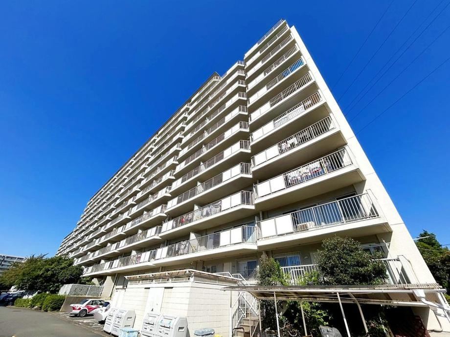 3LDK+S apartment in Chofu, Tokyo - Photo 1