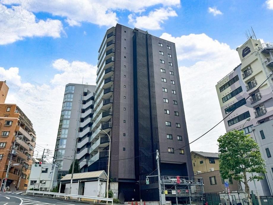 1LDK apartment in Shinjuku Ward, Tokyo - Photo 1