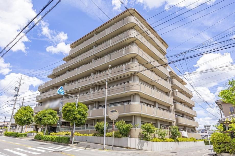 4LDK apartment in Toyoake, Aichi - Photo 1