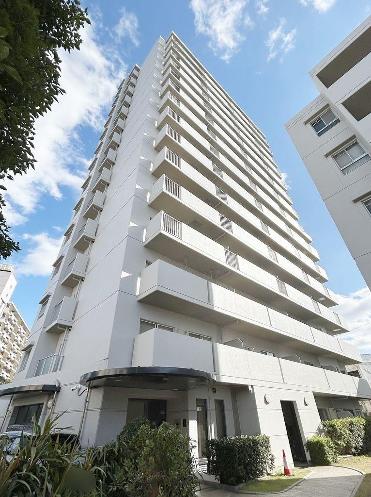 3LDK apartment in Hirano Ward, Osaka - Photo 1