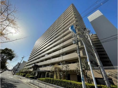 3LDK apartment in Nishiyodogawa Ward, Osaka - Photo 1