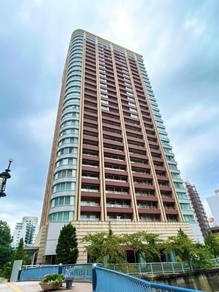 2LDK apartment in Shinagawa Ward, Tokyo - Photo 1