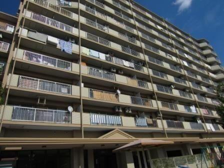 4LDK+S apartment in Okazaki, Aichi - Photo 1