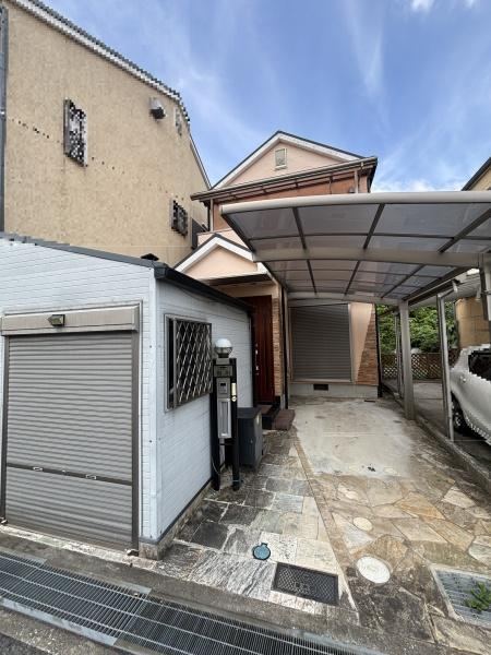 4LDK house in Osakasayama, Osaka - Photo 1