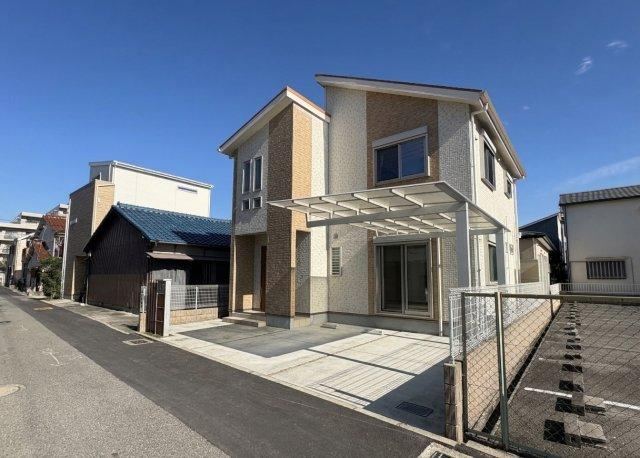 4LDK house in Izumiotsu, Osaka - Photo 1