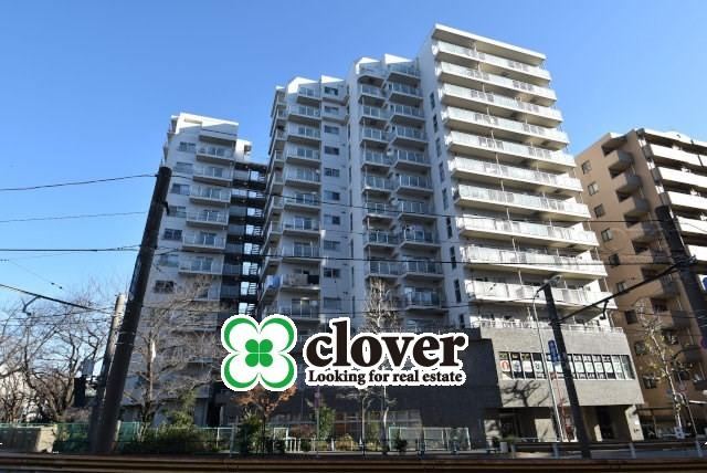 3LDK apartment in Shinjuku Ward, Tokyo - Photo 1