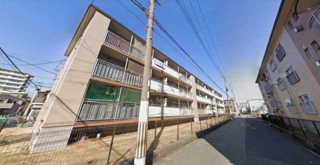 4DK apartment in Minato Ward, Osaka - Photo 1
