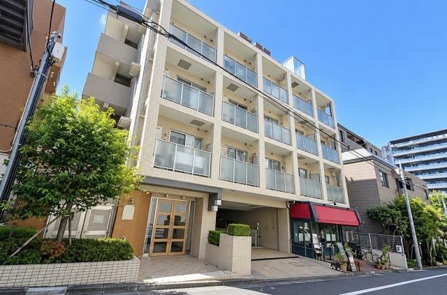 1LDK apartment in Shibuya Ward, Tokyo - Photo 1