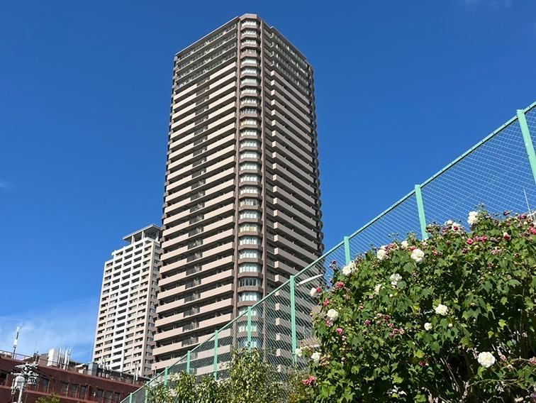 3LDK apartment in Tennoji Ward, Osaka - Photo 1