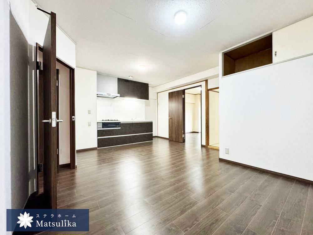 3LDK apartment in Suita, Osaka - Photo 1