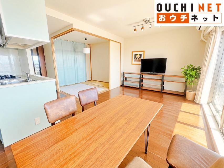 3LDK apartment in Suita, Osaka - Photo 1