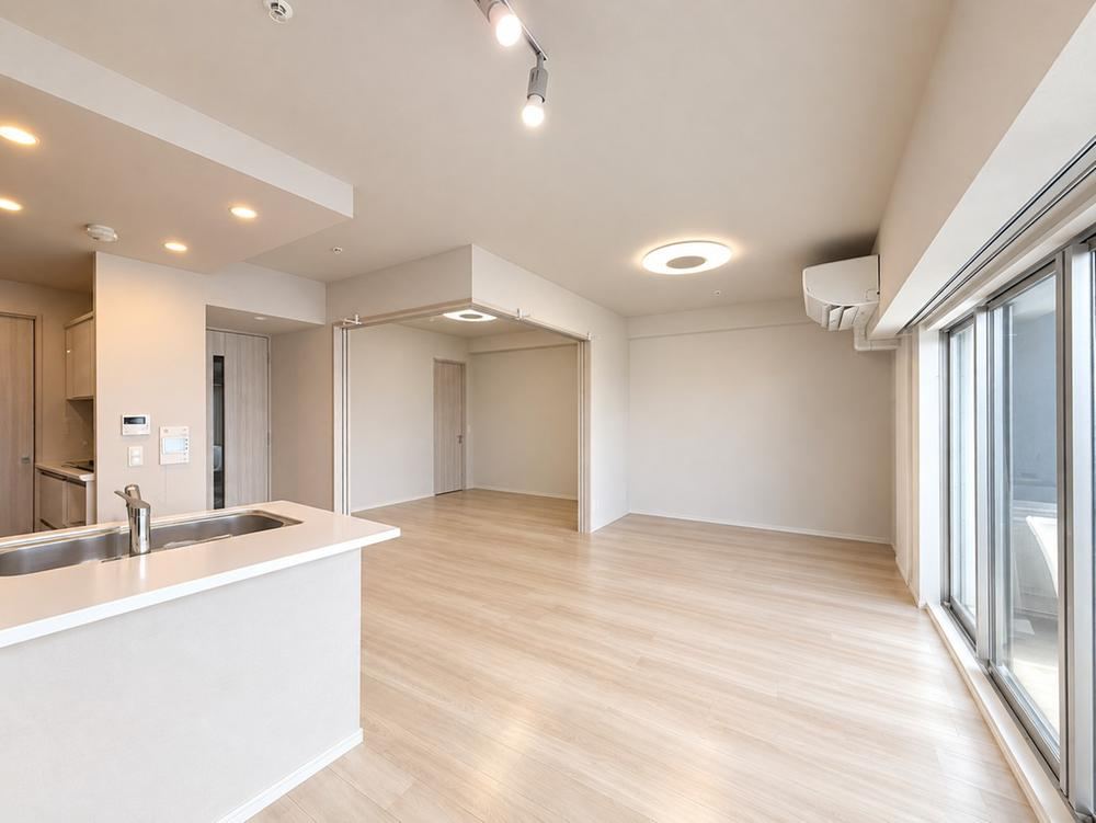 3LDK apartment in Tsurumi Ward, Osaka - Photo 1