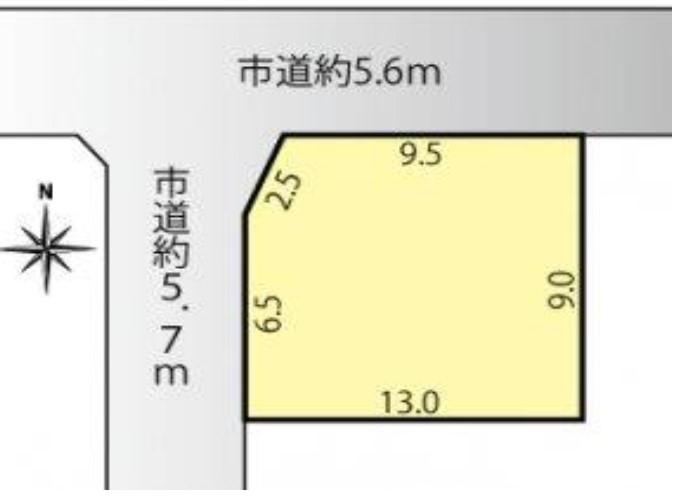 Conveniently Located House Near the Sea - Photo 1