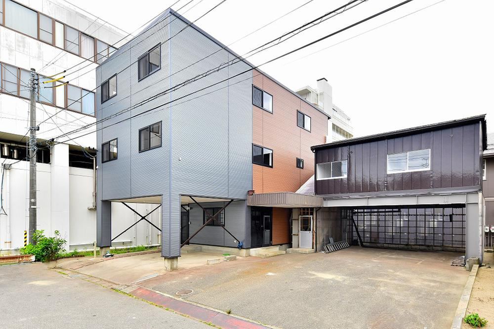 Versatile 6LDK Property with Office Space in Kobari - Photo 1