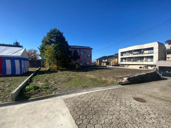 356 m² land in Kanazawa, Ishikawa - Photo 1