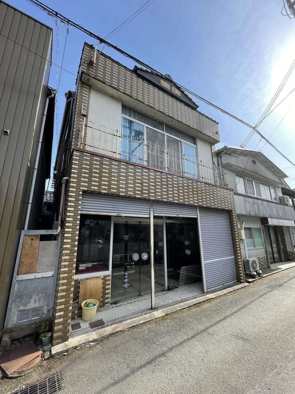 Convenient 6DK House in Tanba City Shopping District - Photo 1