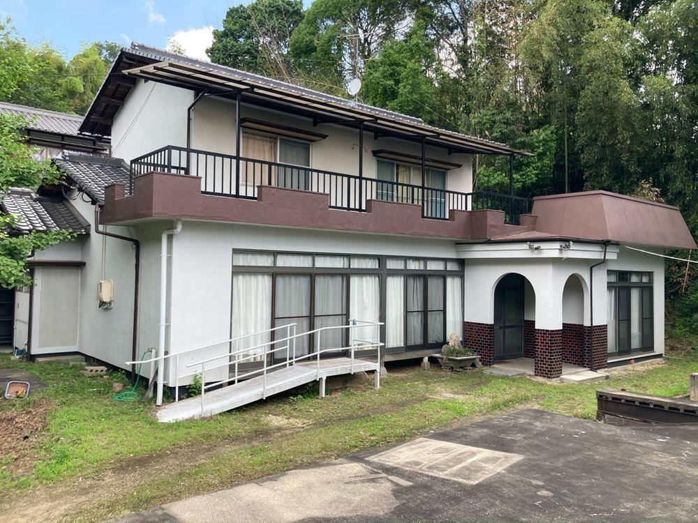 Spacious 7DK House in Makibi Town - Photo 1