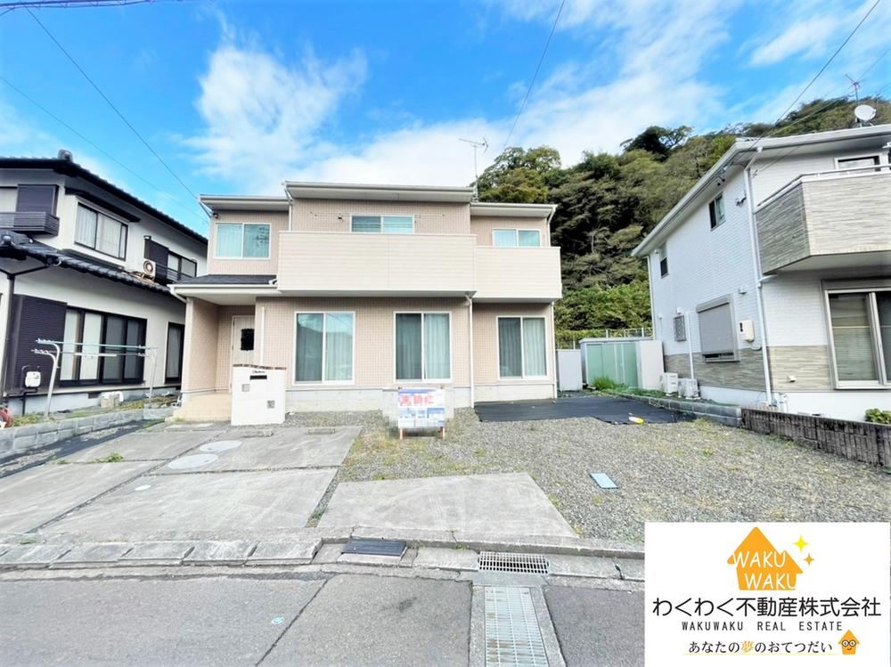 Modern 4LDK Home in Yaizu with Ample Storage - Photo 1