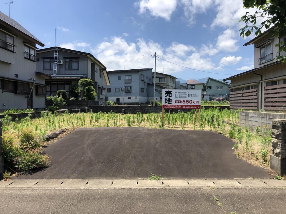 Prime Location Near Schools and Hospitals - Photo 1