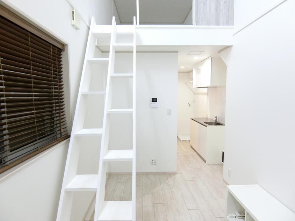 Versatile 3DK House in Uchikatacho - Photo 1