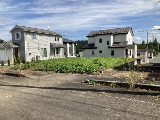 Corner Lot Land in Kawasaki Town - Photo 1