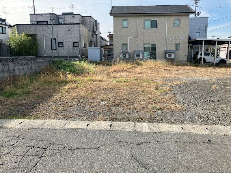 Land for Sale in Kanazawa 4-Chome B - Photo 1