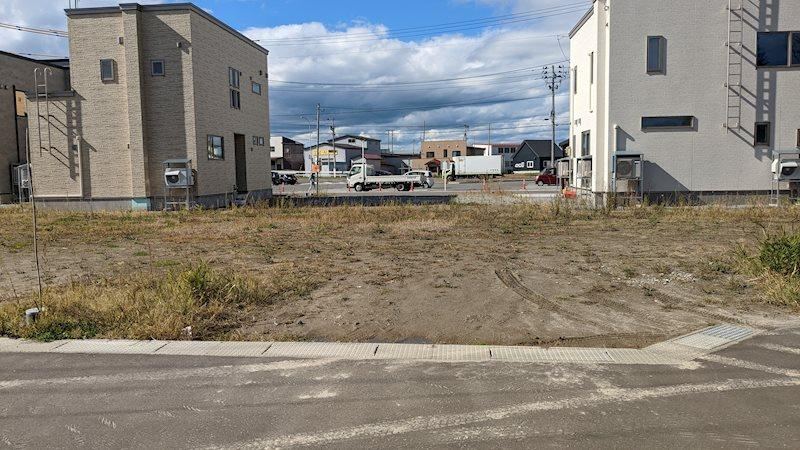 Flat Land in Tomita 4-Chome - Photo 1