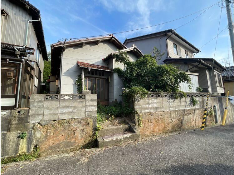 143 m² land in Kanazawa, Ishikawa - Photo 1