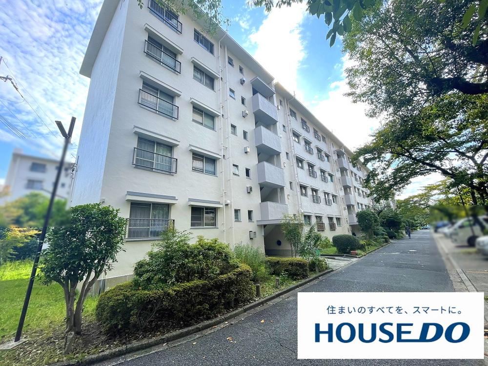 2LDK apartment in Hirakata, Osaka - Photo 1