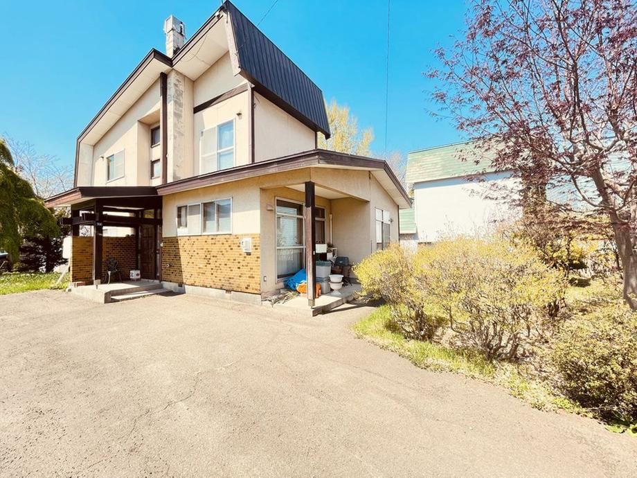 1088 m² land in Nishi Ward, Sapporo, Hokkaido - Photo 1