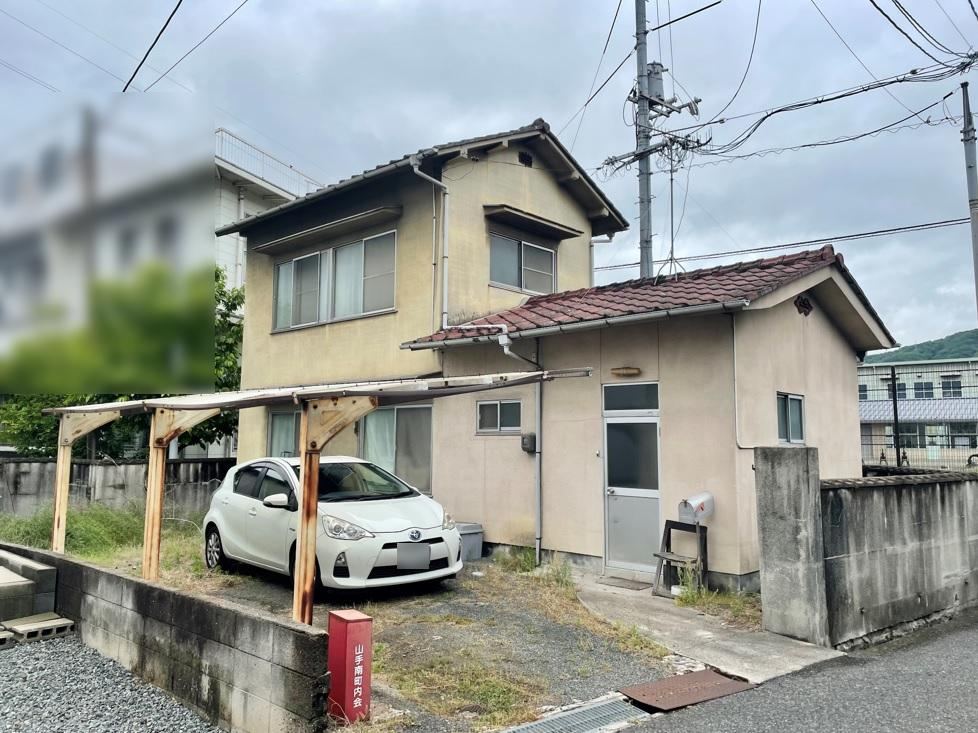 Charming 2LDK Home in Yamanote - Photo 1